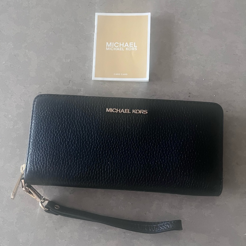 Micheal Kors large black wallet